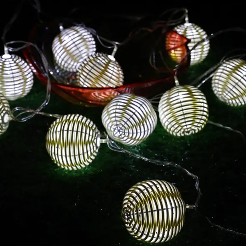Lanterns Shaped LED Battery Holiday Lights